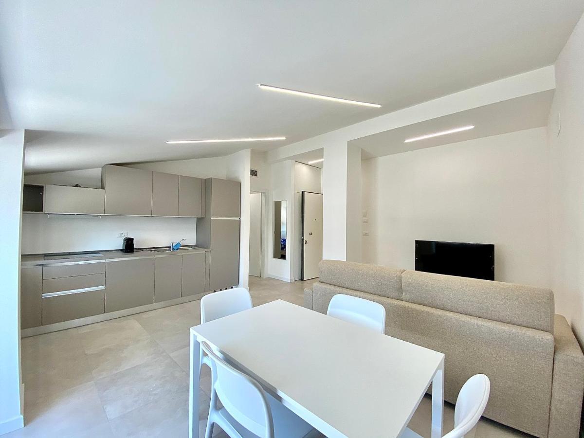 Em Apartments ลินญาโน ซับเบียโดโร ภายนอก รูปภาพ